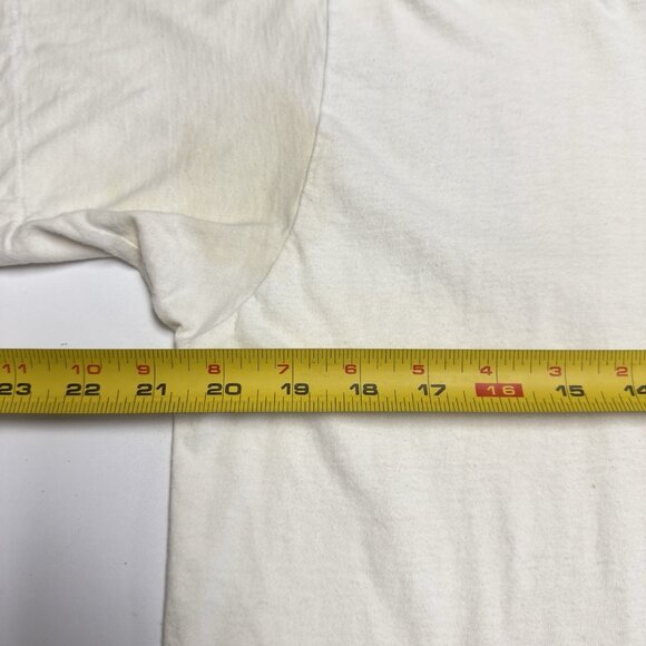 Vintage Tokyo Disneyland T Shirt White Winnie The Pooh Medium 20.5x25.5 - Picture 12 of 13